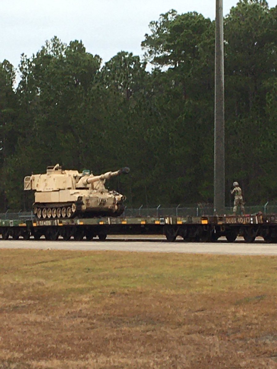 GlorysGuns's tweet image. Glory’s Guns loading up!
#MissionAccomplished #RaidersFirst #ROTM!