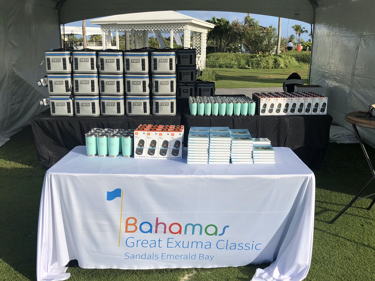 BahamasKFTour's tweet photo. Giving out some π₯π₯π₯ for the official pro am today! @YETICoolers @JBLaudio @ByJeffTodd #whenpigsswim @bhickspga @jfranklin513 @bdGlobalSports https://t.co/31YaDeqlm0