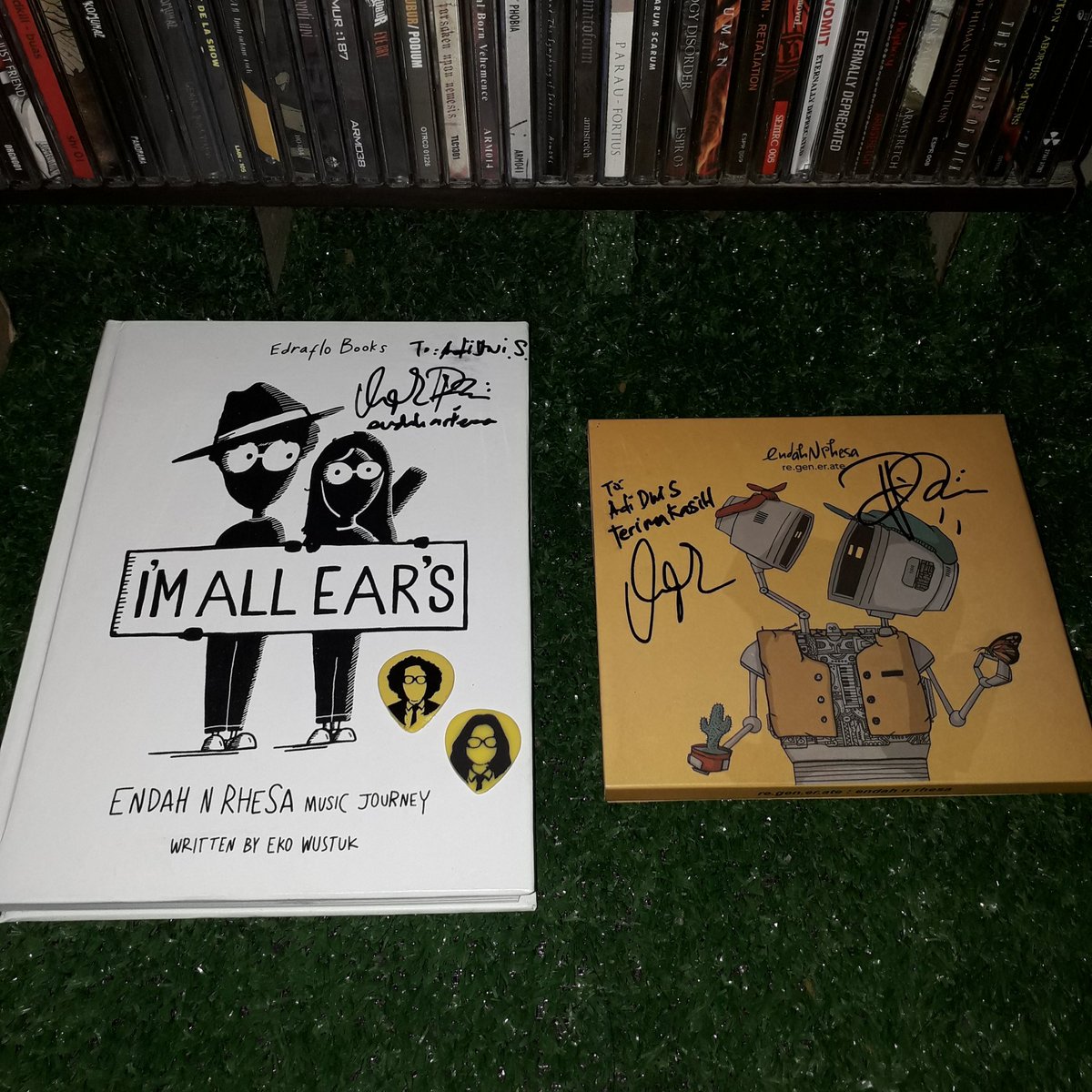 dwikisahkan's tweet photo. Selamat buat peluncuran buku I'M ALL EAR'S Endah and Rhesa Music Journey.
Written by 💫 @wustuk
Matornuwon @endahNrhesa @earMerch 🙏
#imallears #endahnrhesa #earbook #ddhear #pohontuacreatorium https://t.co/2SQkd46Kqq