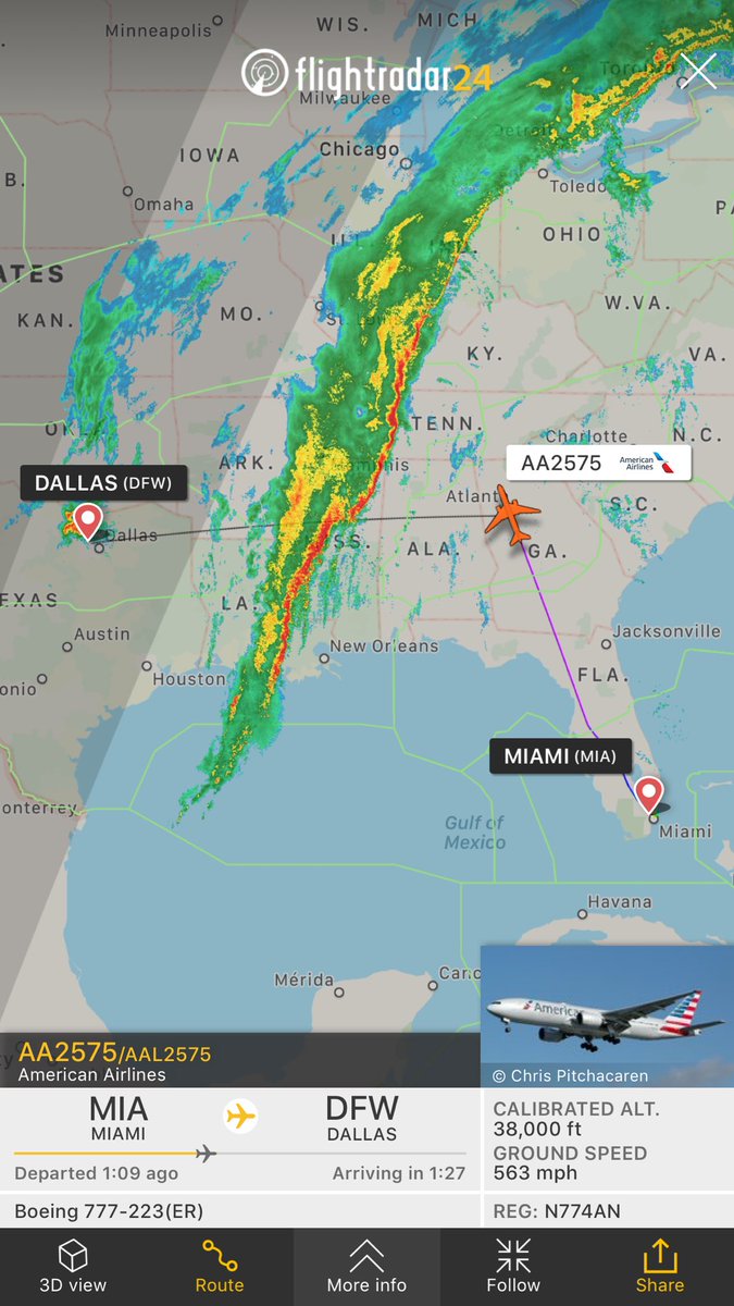 joelmcairo's tweet photo. The strong line of storms moving easy over the US is affecting flight paths. ⁦@AmericanAir⁩ Flight #AA2575 from Miami to Dallas is flying north, presumably to find a way through.  
https://t.co/ZaPzHOgMRY https://t.co/kfH7YXOf5j