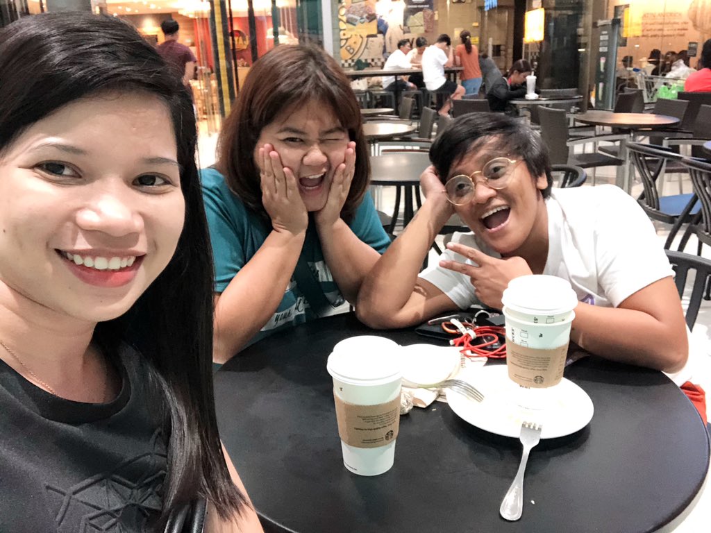 _MegReyes's tweet photo. Beshies 💛 https://t.co/UKglVuHNFs