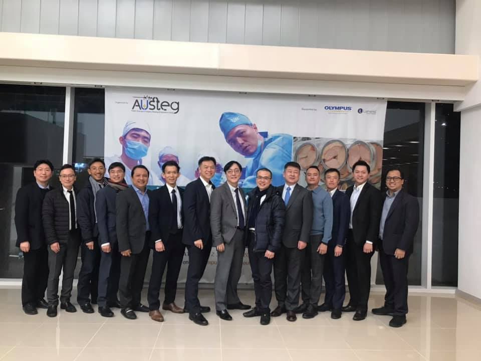 jteoh_hk's tweet photo. A great pleasure to help train and educate young urologists in Asia.. Always feel honoured to be part of this family! @AUSTEG1 #TrainingNoBoundary #UroSoMe https://t.co/x9eFHDNEMw