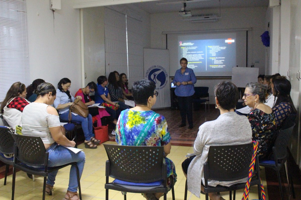 CEDESOCIAL's tweet photo. Ayer #Cedesocial junto a #Prodignidad  inició el curso integral en 'Empoderamiento Político y Social de la Mujer' dirigido por @Cpenavisbal
Este espacio busca dar herramientas comunicacionales con perspectiva de género a lideresas, periodistas y funcionarias de #Cedesocial. https://t.co/VHRf6RsDJb