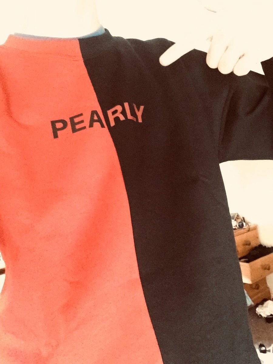 ZYX_Ari's tweet photo. shoutout @NiallSnipars for this beautiful garment I am enjoying it very much https://t.co/Nog3eDshhu