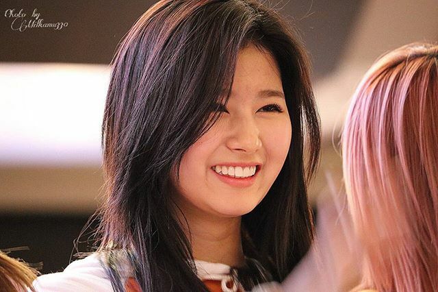 Twicewiss's tweet photo. She is cuttest ๐
.
.
#Nayeon #Bunny #Unnie #Jeongyeon #Jeong #Ostrich #Bias #Momo #Owow #Moguri #Momoring #Sana #Squirrel #BiasWrecker #Wrecker #Jihyo #Godjihyo #Mina #Penguin #Minaring #Dahyun #Tofu #Dubu #Chaeyoung #Chae #Tzuyu #Yoda #Twice #ํธโฆ https://t.co/7C26JhG86C https://t.co/LaYPWGz115