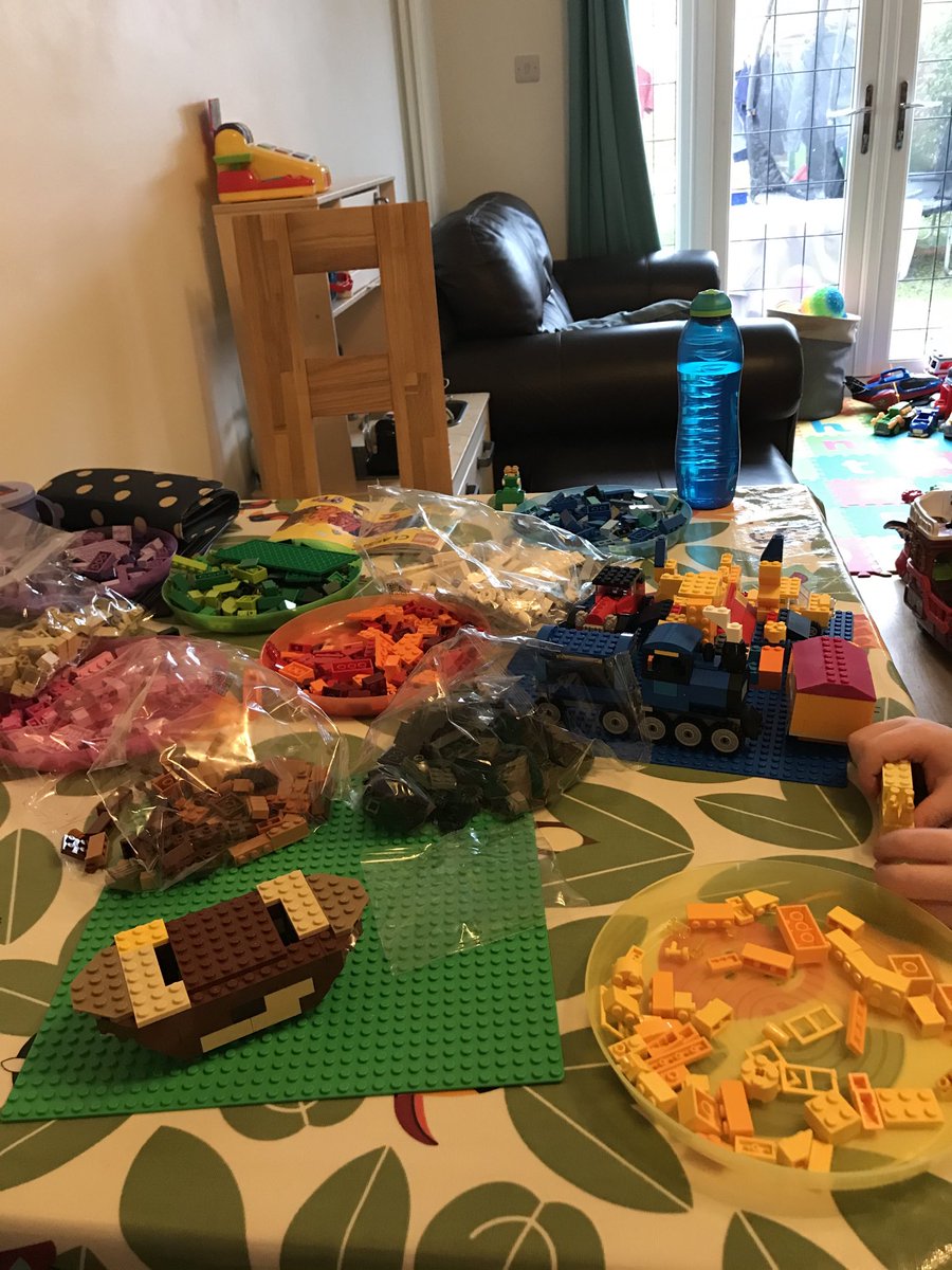 thecloudxpert's tweet image. Short weekend for me as I’m away tomorrow night so making quality time and memories with son 1.0 building some Lego. #NoInstructions #Creativity #ClassicLego ⁦@LEGO_Group⁩ #10717 #LetsDoThis