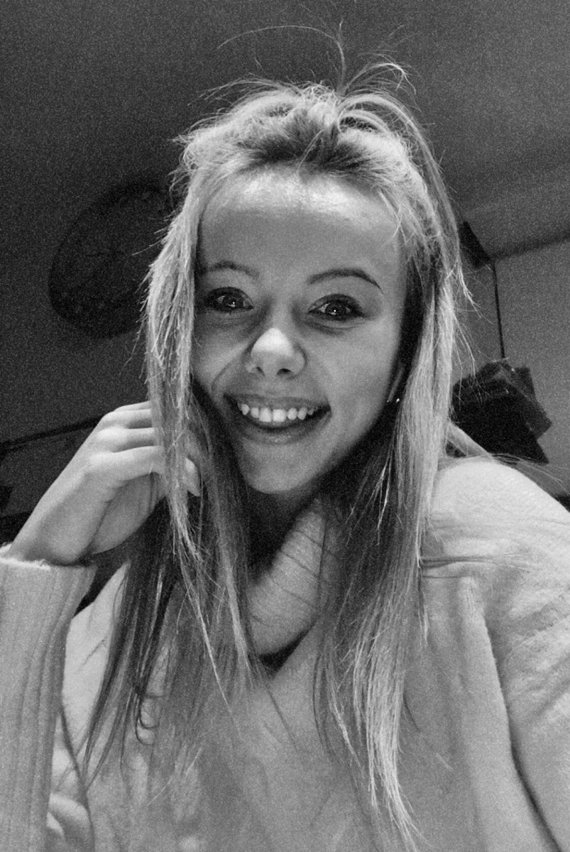 AlyssaFindom's tweet photo. @SashaC_Findom @Relapser7 Support me while i’m studying 
https://t.co/Fts4wrOtFP https://t.co/HzodZvteFa