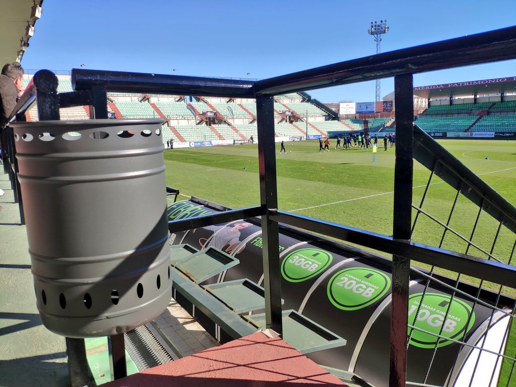 Merida_AD's tweet photo. 📸 Queremos dar las gracias al @ayto_merida por las mejoras realizadas en el Estadio Romano para el partido de mañana ante el @RCCelta

#MéridaEnamora https://t.co/1Or0GwqWMQ