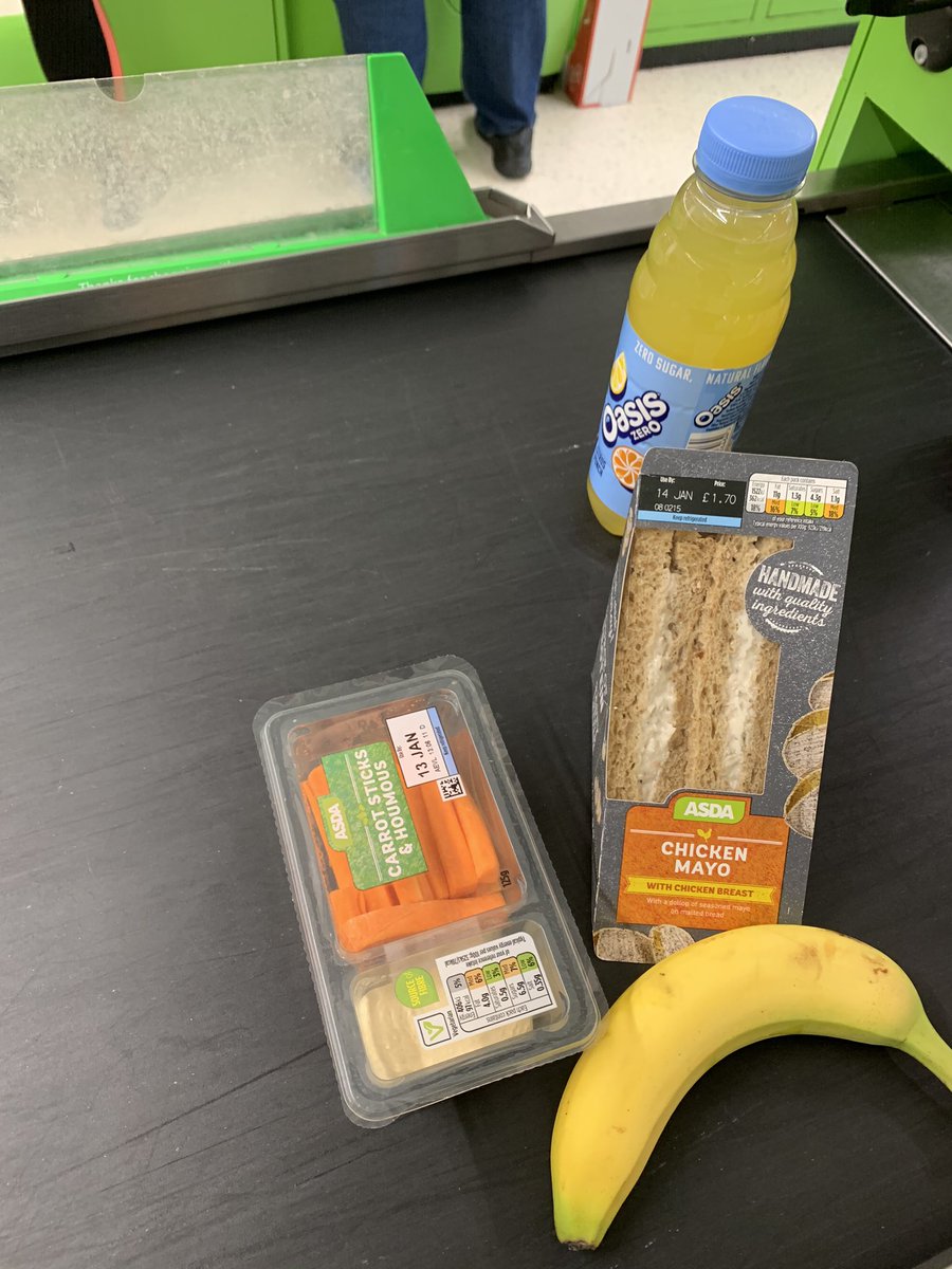 Chloe_Signz tweet media