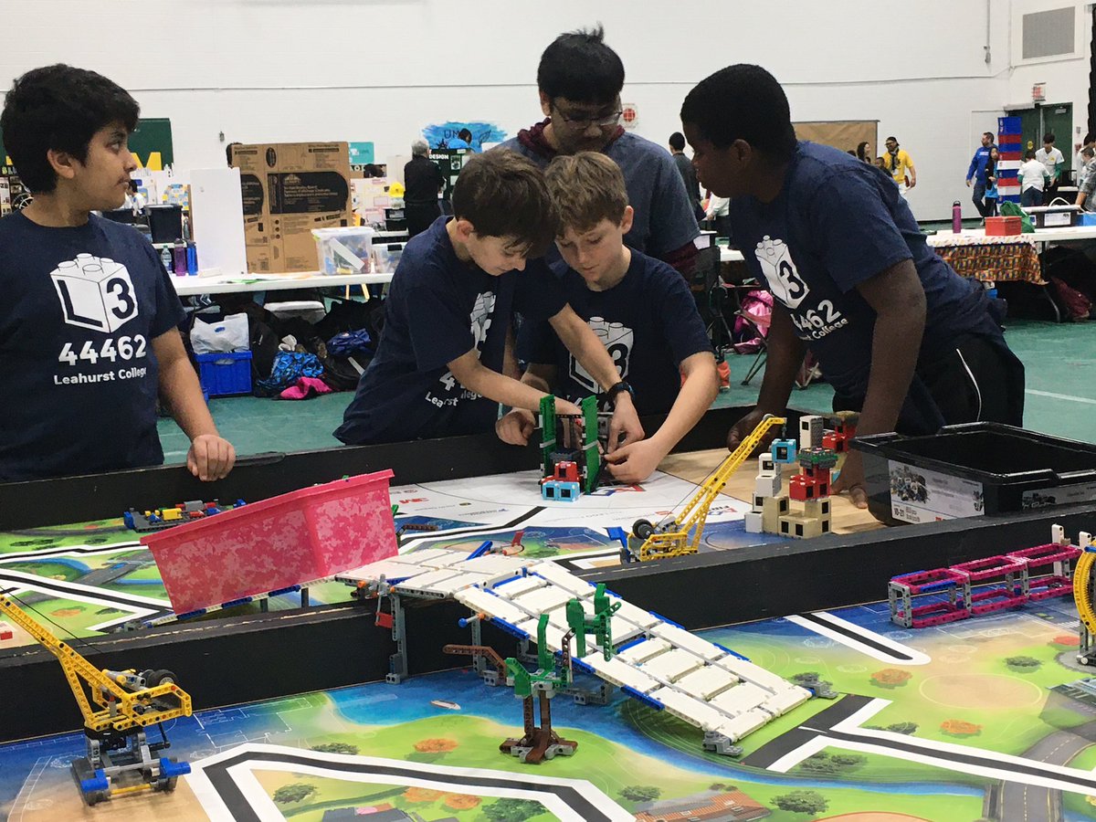 rhodes_sheila's tweet photo. Getting practice at #FLL2019 #FLL provincial championships at @durhamcollege @ontariotech_u @CANFIRST https://t.co/fiXnVAEOqo