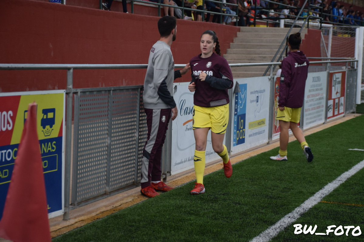 lauraroyo_7's tweet photo. ~Resiliencia ~
Feliz por la vuelta😃👩👩👧👧
Partido importantísimo
⬇️⬇️⬇️
⚽️VILLARREAL CF - ALHAMA
📆 12-01-2020
⏰ 12:00
📍 Ciudad deportiva del Villarreal CF
.
#volveraseryo!
#trabajoymastrabajo💪 https://t.co/sR4sBF6x3J