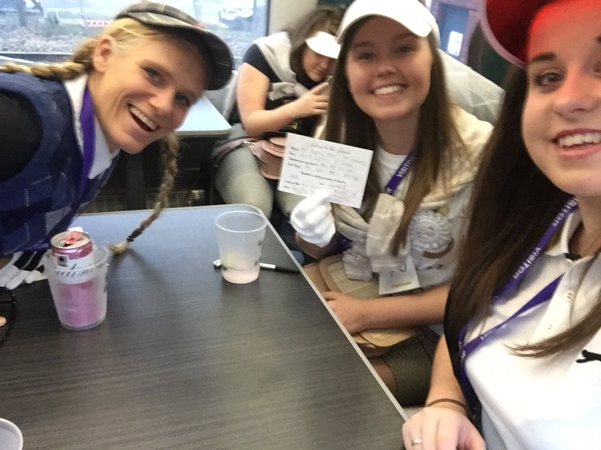 GeogMissC's tweet photo. Advice to the bride from the awesome Harvey who bumped my bride tribe into first class!! #gwrhelp @GWRHelp #giveharveyaraise https://t.co/GiuwPCI2Xb