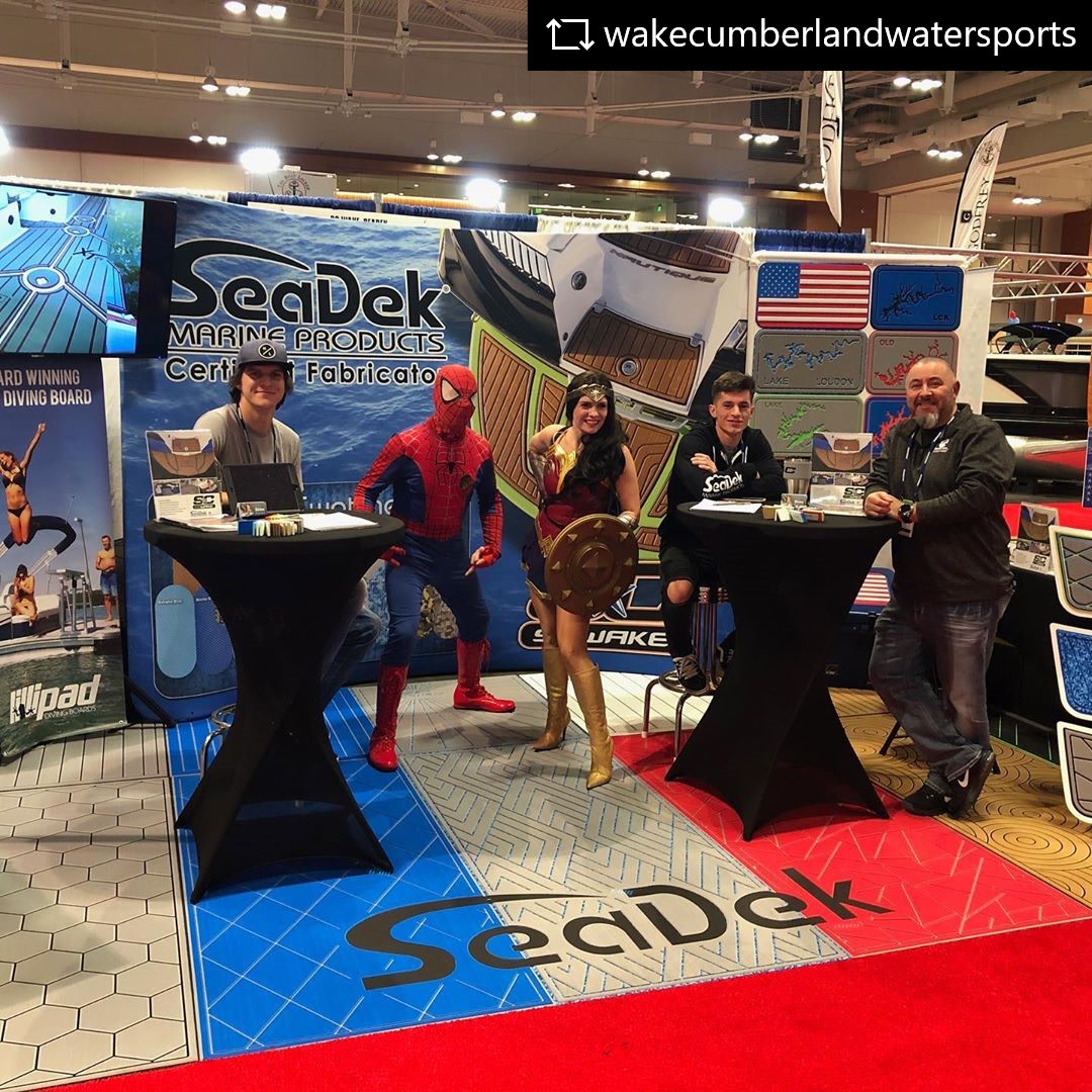 seadek's tweet photo. If you are in Tennessee this weekend head over to the Nashville Boat Show to see what #SeaDek can do for you! Look who stopped by booth #329 🦸🏼♂️
#repost @wakecumberlandwatersports @SCWake #seadek #2020nashvilleboatshow #scwake #wakecumberlandwatersports #seadek #carpetstinks https://t.co/RyIaZiqUXB