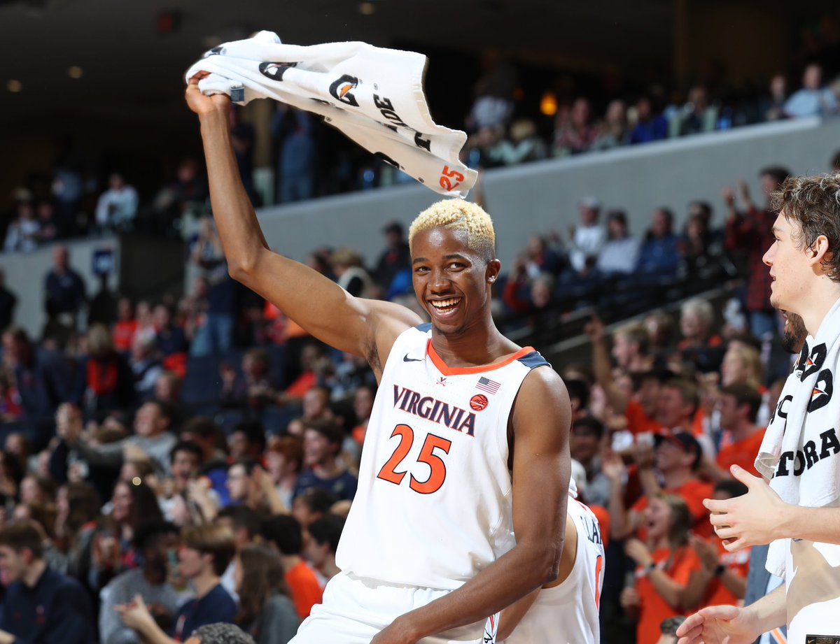 DCHoos's tweet photo. It is game day! Join us at one of three location as @UVAMensHoops take on the Syracuse. Find us at @admiraldupont, @JakesTavernDC, or @dontitova. Tip-off is at 4pm. #DCHoos #Wahoowa https://t.co/zhLjm2FXsY