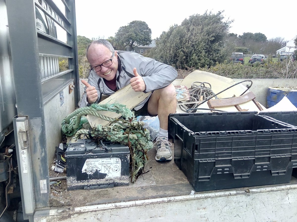 pickitupgsy's tweet photo. Some interesting finds already today, including this car battery! Blown away by the turnout! @LaSocieteG @BBCGuernsey @BailiwickGsy @ITVChannelTV @islandfm @GuernseyPress https://t.co/keLZm54tIZ