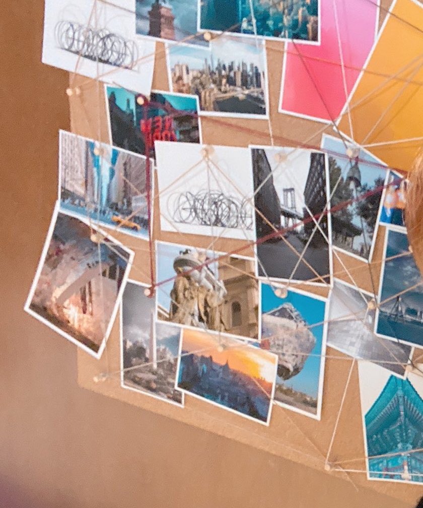 Maria34026783's tweet image. So #CONNECT_BTS 
I can see 
New York 🇺🇸 Yellow Taxi 
London 🇬🇧 Union Jack 
Buenos Aires 🇦🇷 Obelisk Tower 
Berlin 🇩🇪 Brandenburg Gate
And Seoul 🇰🇷 N Seoul Tower!! 
@BTS_twt