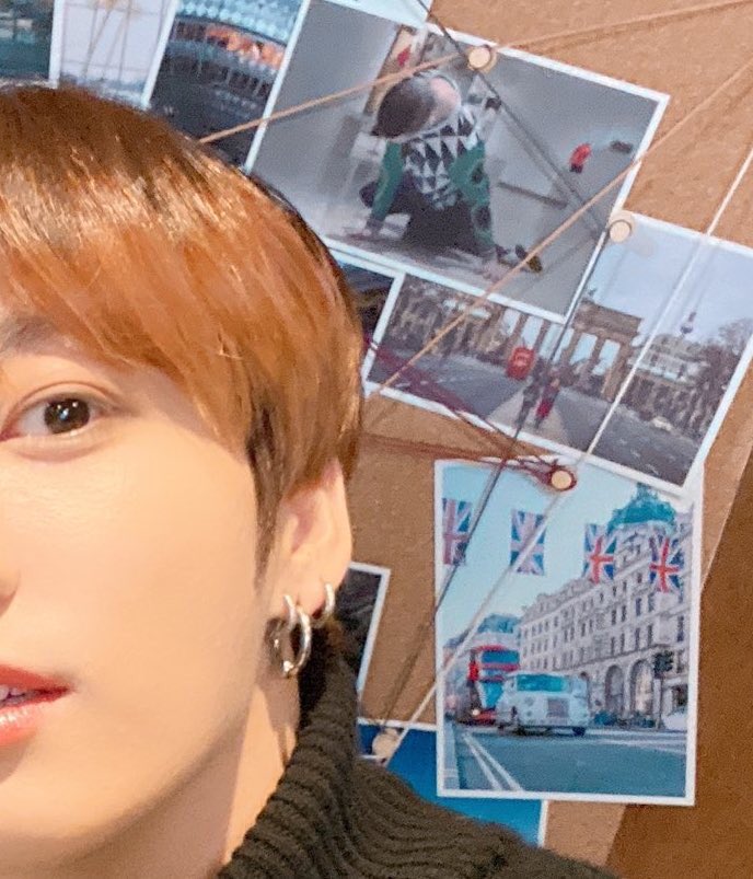 Maria34026783's tweet image. So #CONNECT_BTS 
I can see 
New York 🇺🇸 Yellow Taxi 
London 🇬🇧 Union Jack 
Buenos Aires 🇦🇷 Obelisk Tower 
Berlin 🇩🇪 Brandenburg Gate
And Seoul 🇰🇷 N Seoul Tower!! 
@BTS_twt