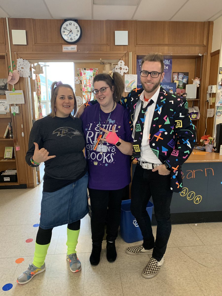 PPESLibrary's tweet photo. Working with some pretty rad people and cool kids makes for a good time! #80thdayofschool #baltimoreRavens #funinlibrary https://t.co/3DdXScYhI2