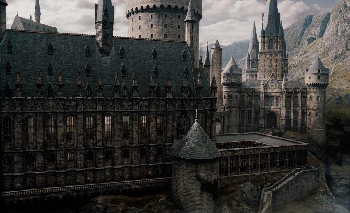 Hogwartssite's tweet photo. La belleza de Hogwarts es inigualable. https://t.co/egrT9Ku08l