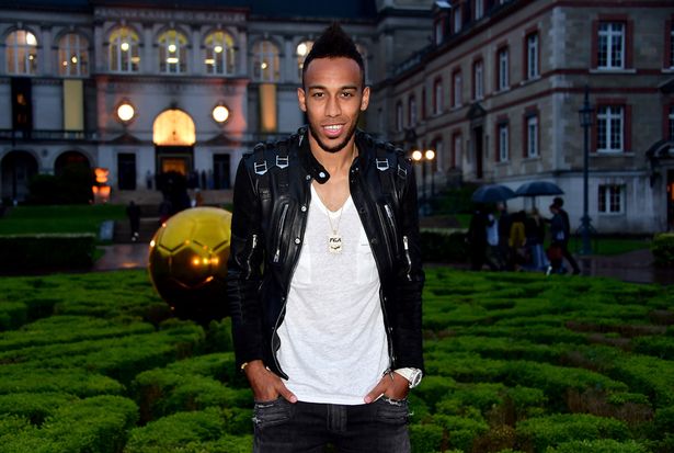 oxports's tweet photo. Pierre-Emerick Aubameyang the #Arsenal Number 14 wearing a #LeatherJacket,  It was an exciting 90 mins Aresnal vs Crystal Palace.
Aubameyang scores at 12 and was sent out at 67.
what are your thoughts about the match?👀
#Aubameyang #SaturdayMorning #SaturdayMotivation #Leather https://t.co/h4N4g7DN8m