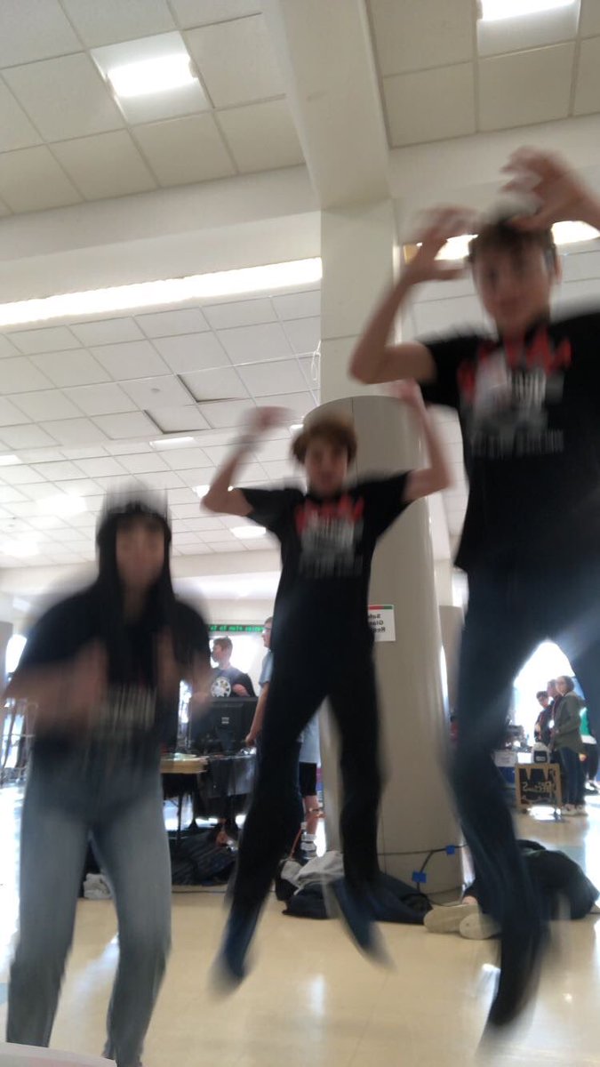 ftc14928real's tweet photo. A “team bonding” timer pic feat. (left to right) Lilly, Liam, and Andrew🤪 @FTCTeams #gansettrobotics #teambonding https://t.co/aszpoZEn3N