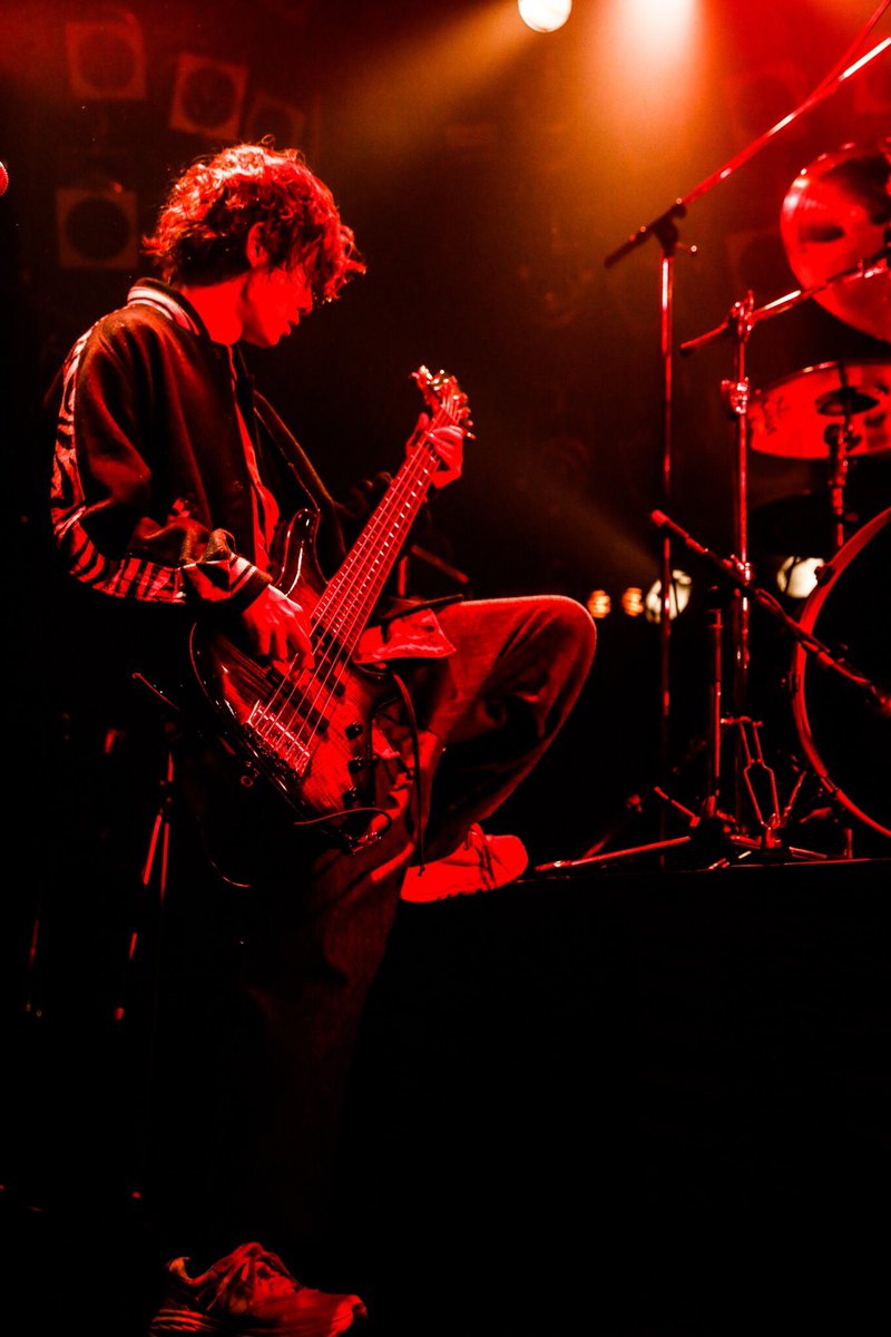 BAND_85's tweet photo. バンドハラスメント ワンマン公演
「浮き沈み」浮きのFINALありがとうございました。明日で、最後だと思うと寂しい、、。

そしてツアーファイナル名古屋QUATTRO解禁されました。楽しくやりましょう。 https://t.co/reAIgxUpib