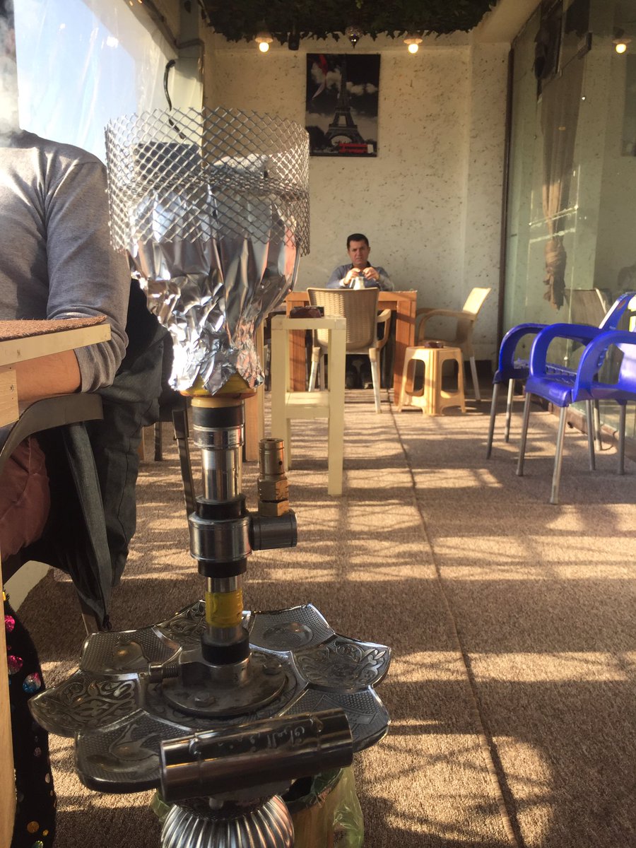 USKei's tweet photo. $5 for a shisha and two glasses of tea👍
早速シーシャカフェに駆け込んでレモンミントフレーバーをひと吸い。チャイ二杯と水付きで500円は安くて良き。#erbil #iraq ＃エルビル ＃イラク https://t.co/IedGxv0Sw3