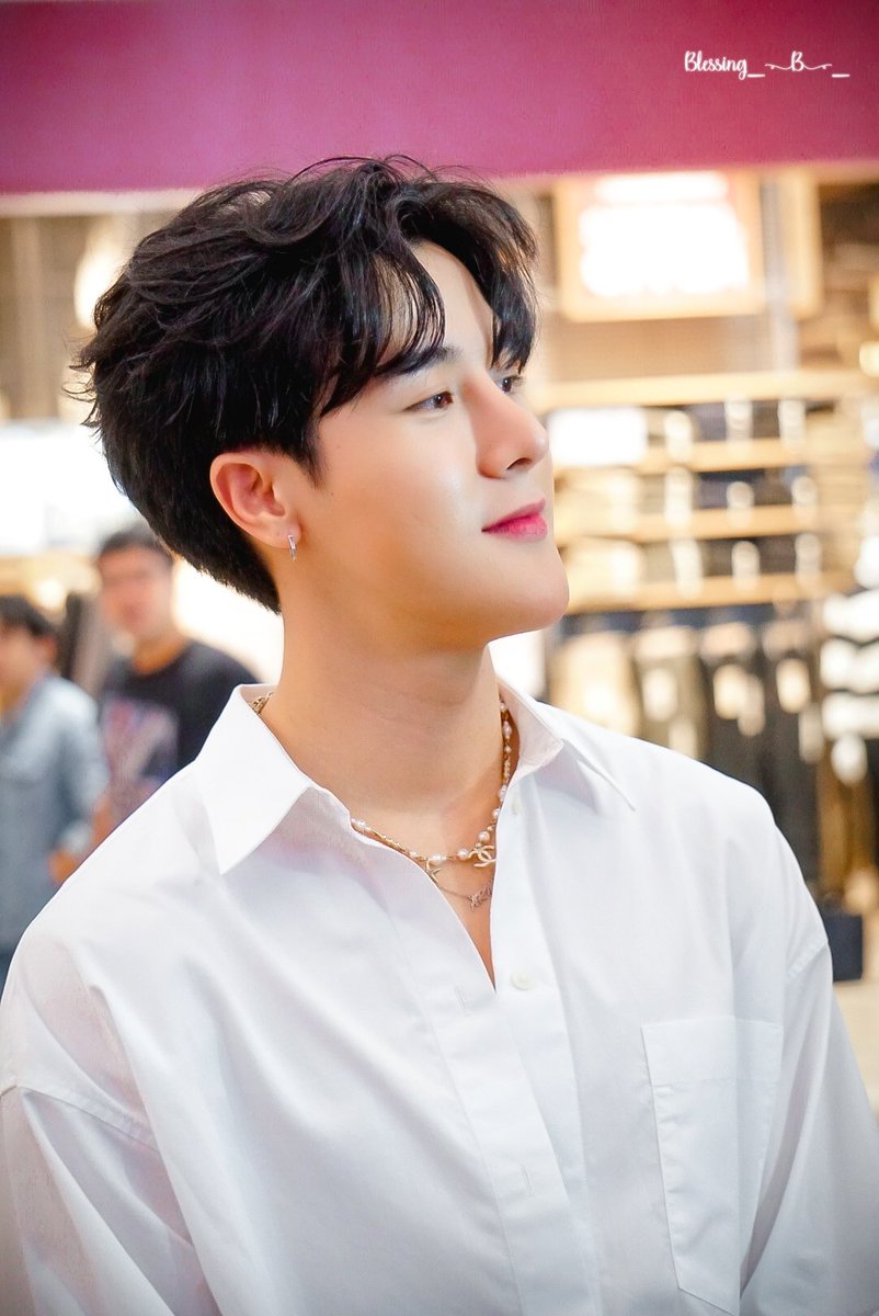 blessing_B_'s tweet photo. 20.01.11 - พี่อาร์ม | Arm_WC 💛 @ SamYan Mitrtown 🚘 for Nissan.

ลองคิดถึงหนูสักครั้งถ้าพี่ยังไม่มีใคร~~~
ขอถามพี่หน่อยได้ไหมในใจมีหนู..บ้างรึยัง~

@arm_wc 
#Nissanxarm_wc 
#กำใจของดับบลิวซี ✊💛
#blessingB https://t.co/L6i8bcPndY