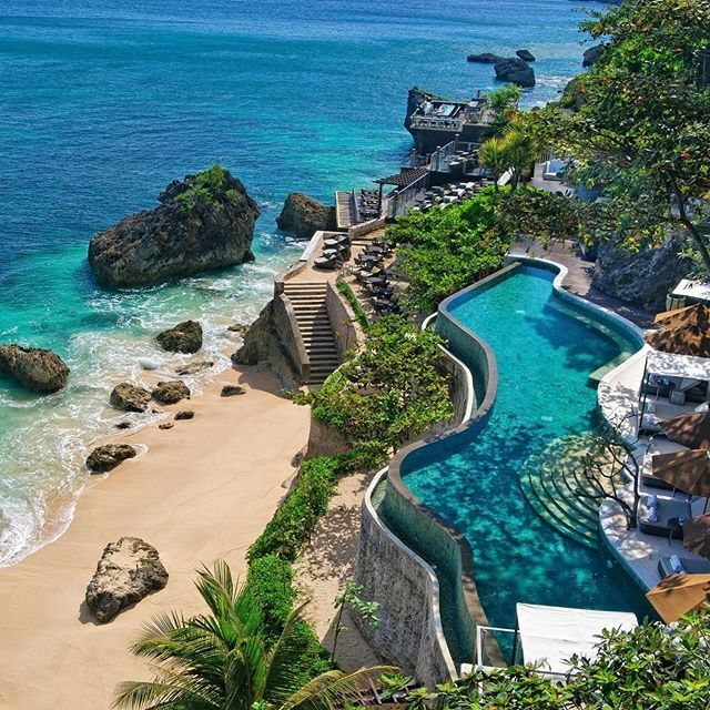 worlds50hotels's tweet image. Best hotel pool? .
Let’s us know your favorite 👇🏻 .
#hotels #pools #bestpools #besthotels #worldsbesthotels #worlds50hotels #beach #resort #travel #explore #bucketlist #bucketlisthotels #wanderlust @worlds50hotels ift.tt/2QHygBY