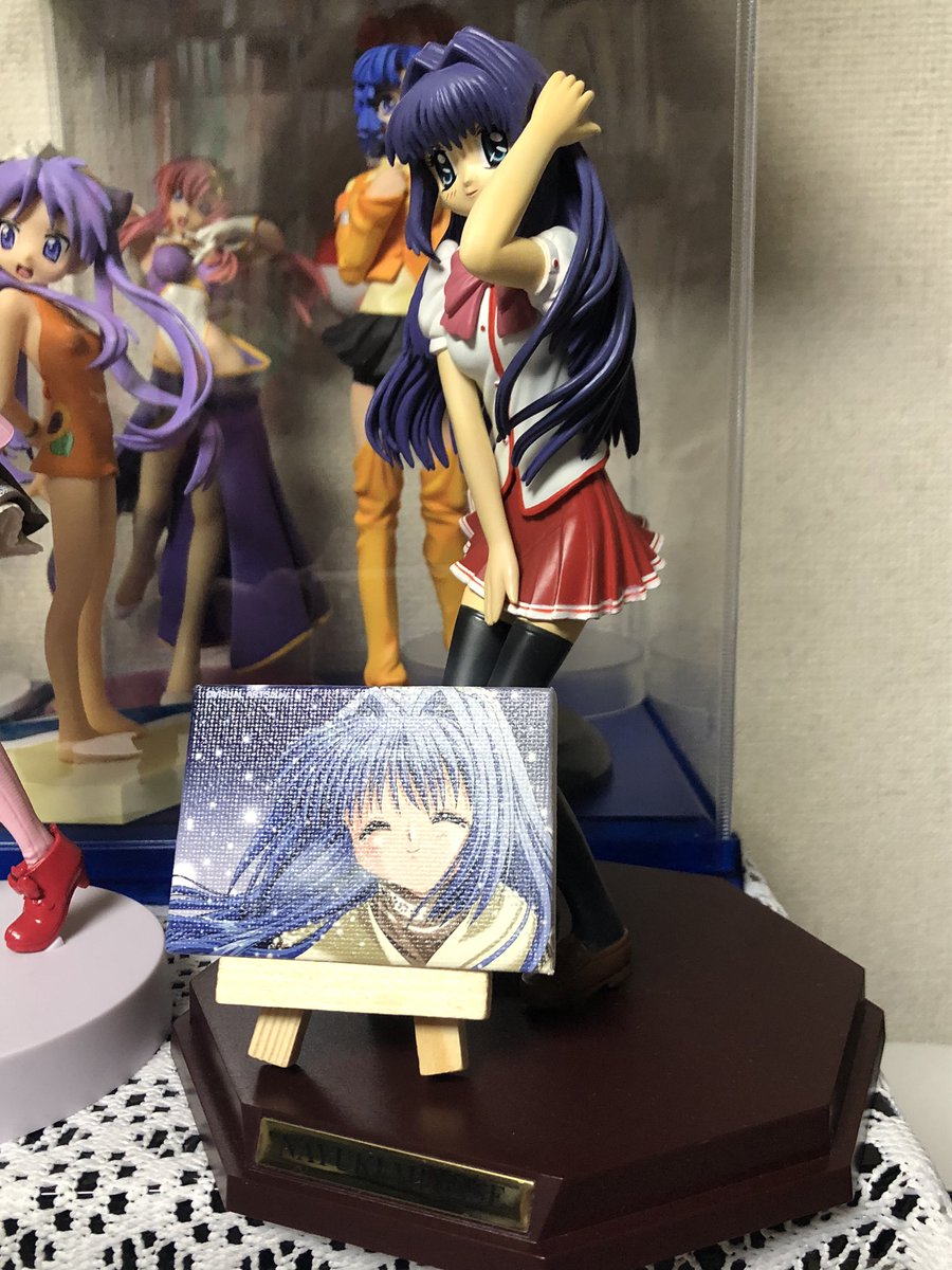 にもたころ そうだなー パッと見た感じ Airのみちるとかやばいのばかりだけど 笑 ええ ヨドバシカメラで昔ゲットしたやつが 少し大きいのがネックですが 笑