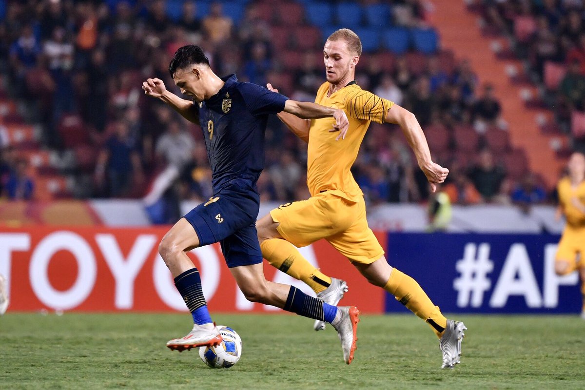 itimjim's tweet photo. จบเกม ไทยแพ้ออสเตรเลีย 1-2 #THAAUS #AFCU23
วนลูปเรื่อยไป เล่นดี นัดต่อมา เล่นแย่ จริงๆ ออสเตรเลียไม่ได้เก่งกว่าเราเลย แต่เขาจบคมกว่า แก้เพรสเก่ง ซึ่งเราต้องปรับปรุง
#บอลไทย #ช้างศึก #ทีมชาติไทย https://t.co/yY7nt2UG64