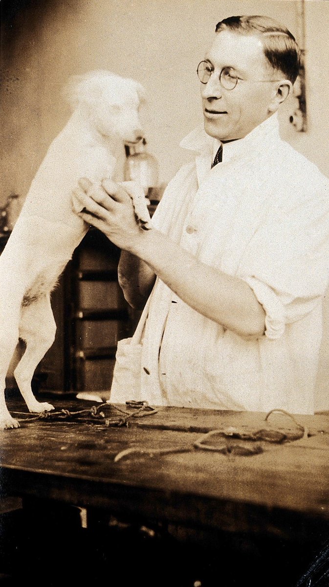 NobelPrize's tweet photo. #OTD in 1922, Leonard Thompson became the first person to receive an injection of insulin to treat Type 1 diabetes. It also led to a Nobel Prize for the scientists that carried out the pioneering research into insulin, including Frederick Banting, pictured here. https://t.co/Rk866CxPUk