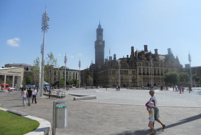 brontecountry's tweet photo. There's some views of #CityPark and the #mirrorpool on the #Bradford section of the #BronteCountry website at https://t.co/4nJrp4zEPn https://t.co/S3PwV1UY3X