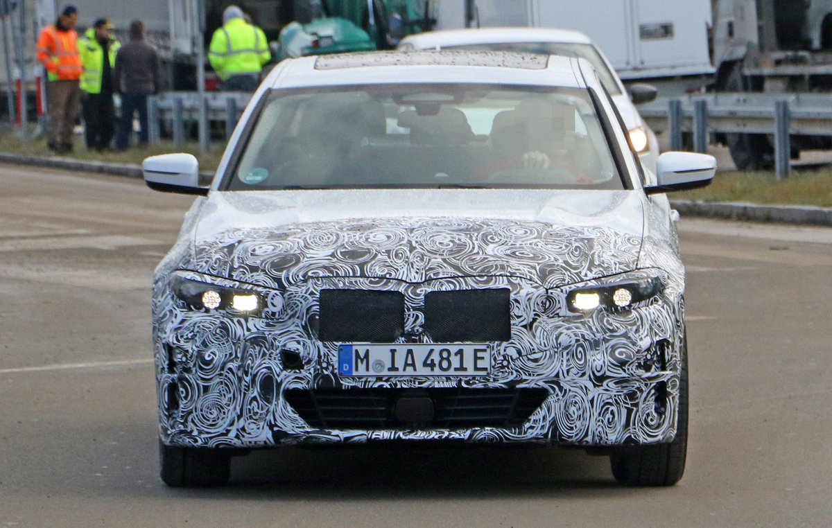 24wheel_news's tweet photo. #BMW #3series going electric way missing out the exhausts and labelled #ElectricVehicle #BMWM3 #BMM3 #3series https://t.co/KdN5XJZRoS