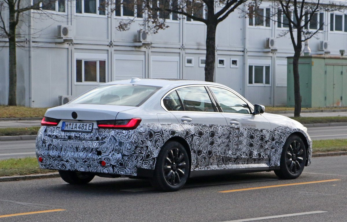 24wheel_news's tweet photo. #BMW #3series going electric way missing out the exhausts and labelled #ElectricVehicle #BMWM3 #BMM3 #3series https://t.co/KdN5XJZRoS