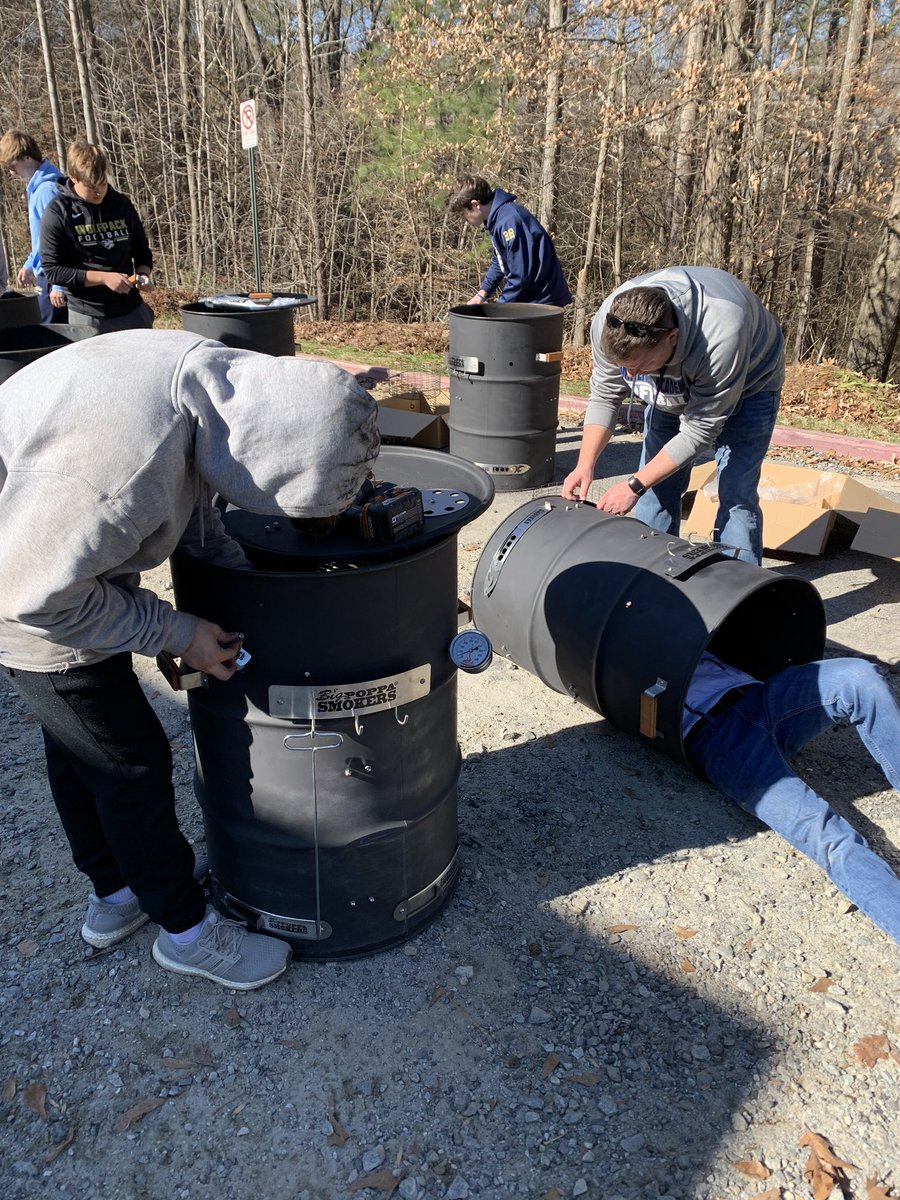 GMatthewDavid's tweet photo. For #WAJterm we took 10 young men and built 10 @bigpoppasmokers and used 375lbs of @Kingsford charcoal to cook 260 chicken wings,30 whole chickens,12 spare ribs and 20 pork shoulders. I tried to teach what I have learned from reading @meathead. Good but long week.#WAinnov8 https://t.co/XwTn1JU7dC