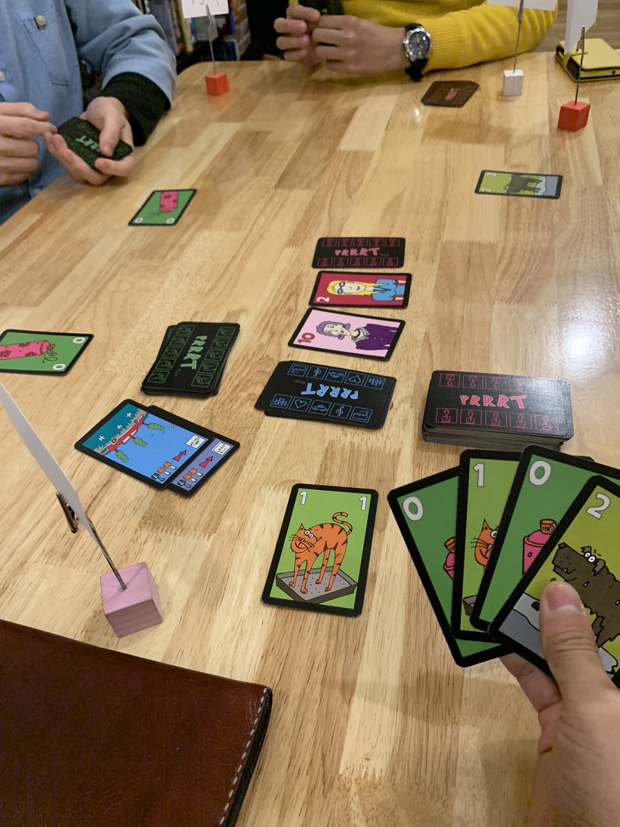 bby_boardgame's tweet photo. #prrrt
屁こいたやつを探すゲーム
数字が大きい方がこいつ臭くね?って疑いを向けられる笑
これ面白い!ちょっと寸劇しながやると面白さ倍増! https://t.co/zMGuFBQp9U
