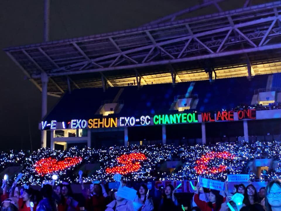 JannineDo's tweet photo. You did it well guys
Hope you will never did anything like in airport 
😘😘😘😘😘😘😘😘😘😘😘

#EXOSCatVOVConcert
#EXOSC https://t.co/LXanUsKZdQ