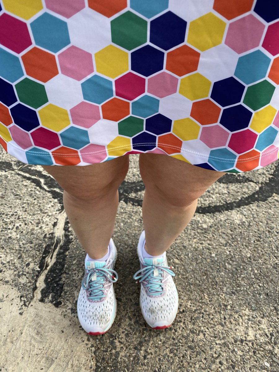 TheOtherLori's tweet photo. A warm 5k at the #megsmiles5k this morning. It may as well be summer with these temps! #runchat #forthosethatcant #isthiswinterrunning #megsmiles #isitsummerorwinter https://t.co/KiKH2fxx26