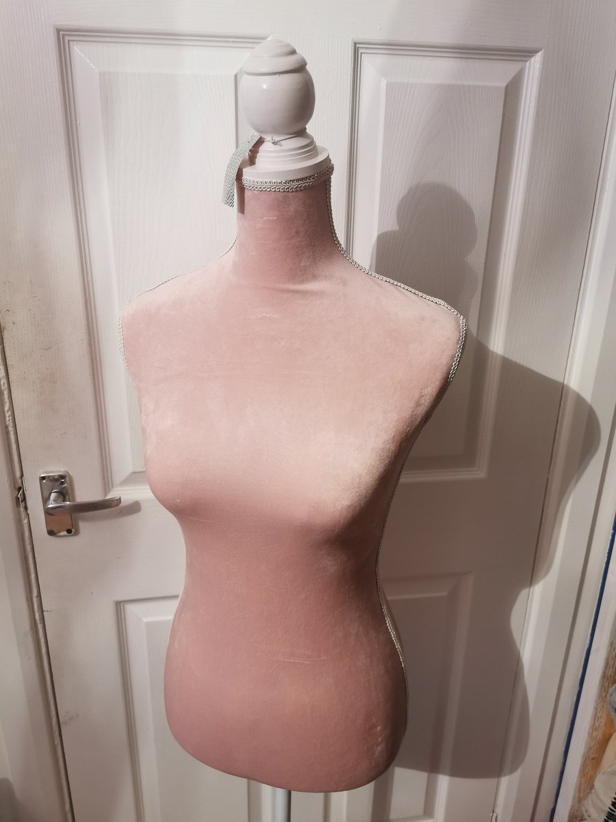 thea_nich's tweet photo. So I've taken a much needed long break over Christmas and new year but I'm back now to more frequent posts, in the meantime here are a few bits and pieces I got from Christmas :) https://t.co/6Lq7GUDmxD