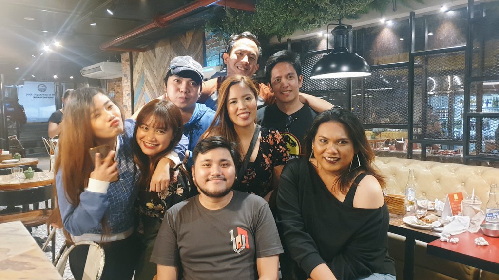 vylizardo's tweet photo. #PSL13 family!
Our champs and contenders babies ❤
Sorry na agad sa blurred shot. https://t.co/KBkLnTfVot