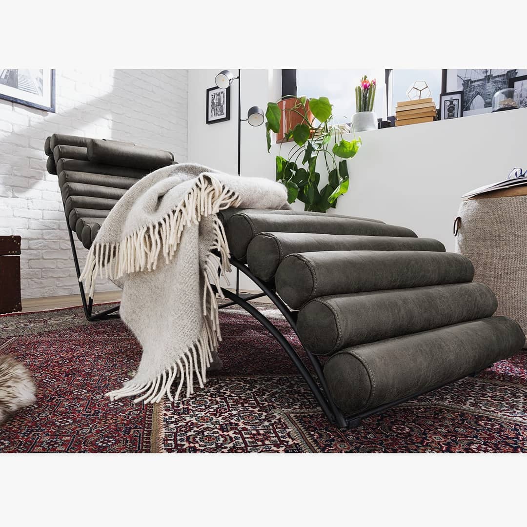 DesignLABlt's tweet image. Need some inspiration? #Relax!💤
✔️Chaise longue LENON 
⚠️designlab.lt
📬info@designlab.lt
#IndustrialDesign #design #interior #pub #designLABlt #interiordesign #DesignThinking #decor #ideas  #Inspiration #designerswanted #loft #modern #furniture #homedecor #sofa