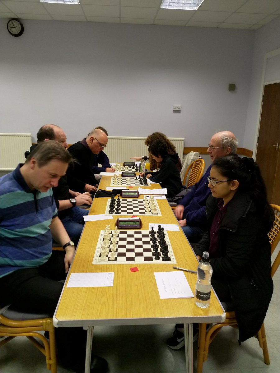 ChessYorkshire's tweet photo. Alwoodley C fielded 5 juniors V Bradford B this afternoon. Bradford also fielding one junior so we had a rare Yorkshire League game between two teenage girls. Small steps in the right direction! #girlschess #juniorchess https://t.co/zsP3pZQuvt