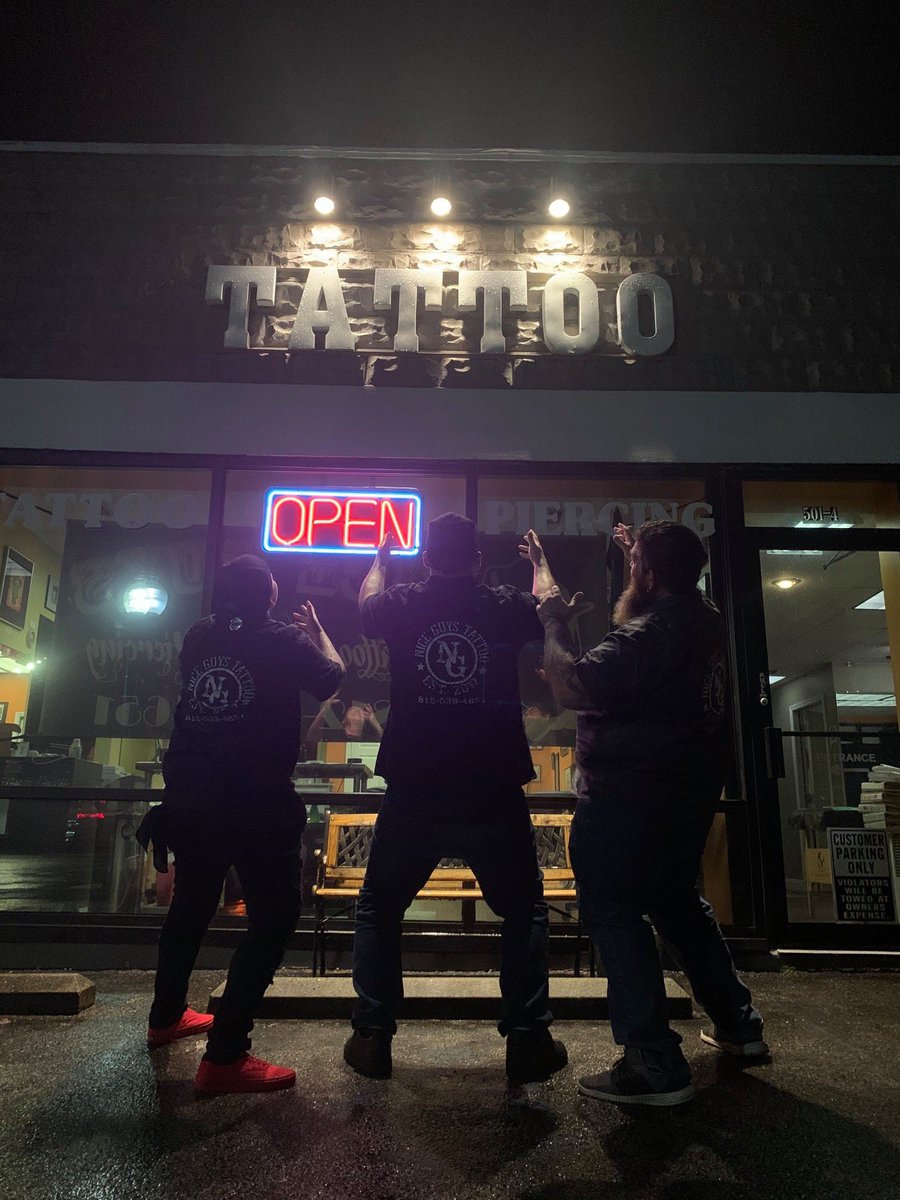 tattoosbytsteck's tweet photo. ��� YOOOOOOOOO! Listen, I like my twitter followers a lot. So, imma let y’all in on a secret. Go check out Nice Guys Tattoo Studio. On FACEBOOK. We’re doing a $50 gift certificate giveaway. Go. Now. 🚨 https://t.co/WpFQSd5to3