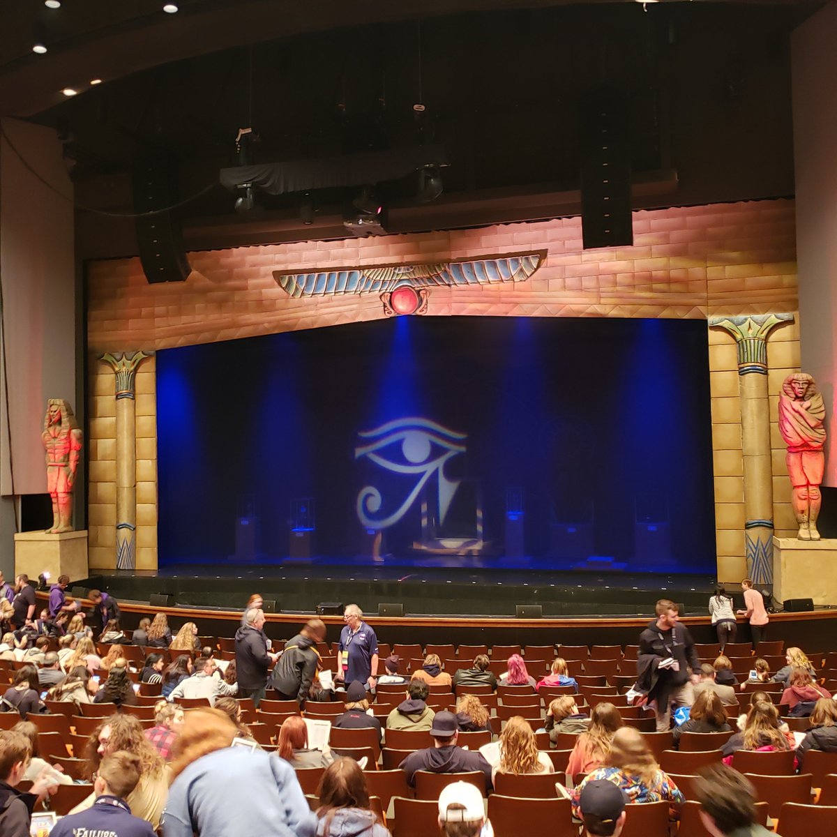 vjasully's tweet photo. Last day of #IllinoisHighSchoolTheatreFest for
#VJADrama! So psyched to see #Aida! Lots of memories made and excellent high school theater seen. Can't wait to return next year.
#IHSTF2020
#ToKyle https://t.co/EJK3VdEZrl
