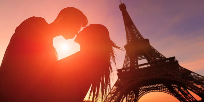 ParisForRent's tweet photo. Can you dream of anything more romantic than Valentine's Day in your own Paris apartment rental? #valentinesday #saintvalentin #willyoubemyvalentine #paris #travel #parisfrance #romance #love #vacation #vacationrentals - https://t.co/8sAuNayijl https://t.co/hqnjPrlxXw