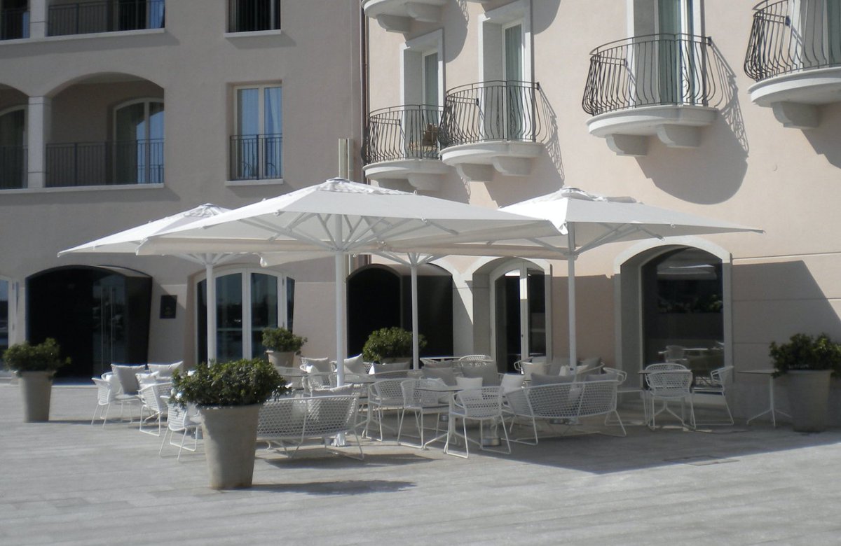 The value of employing a specialist when it comes to the design of your outdoor space is key to ensure quality, longevity and originality.

#poggesi #mastersofshade #theartofshade #modernliving #luxurylifestyle #outdoorliving #designinspiration