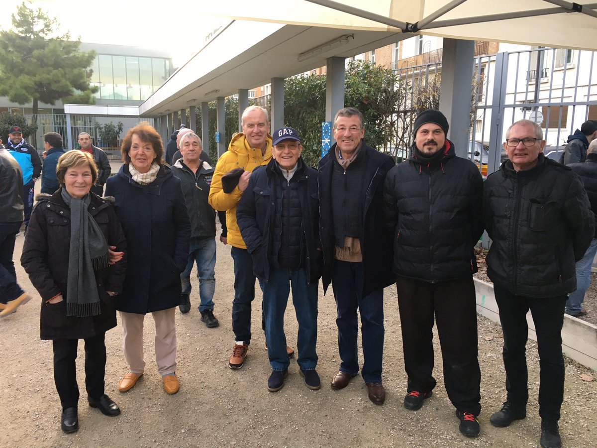 PierreGaboriau's tweet photo. Merci à @ParisPetanque16 pour leur accueil toujours aussi convivial cet après-midi lors de leur traditionnelle galette des rois, suivi de très belles parties de pétanque. Un bon moment de #proximité sportive. #jaimemon16 https://t.co/gBnX8KaRa2
