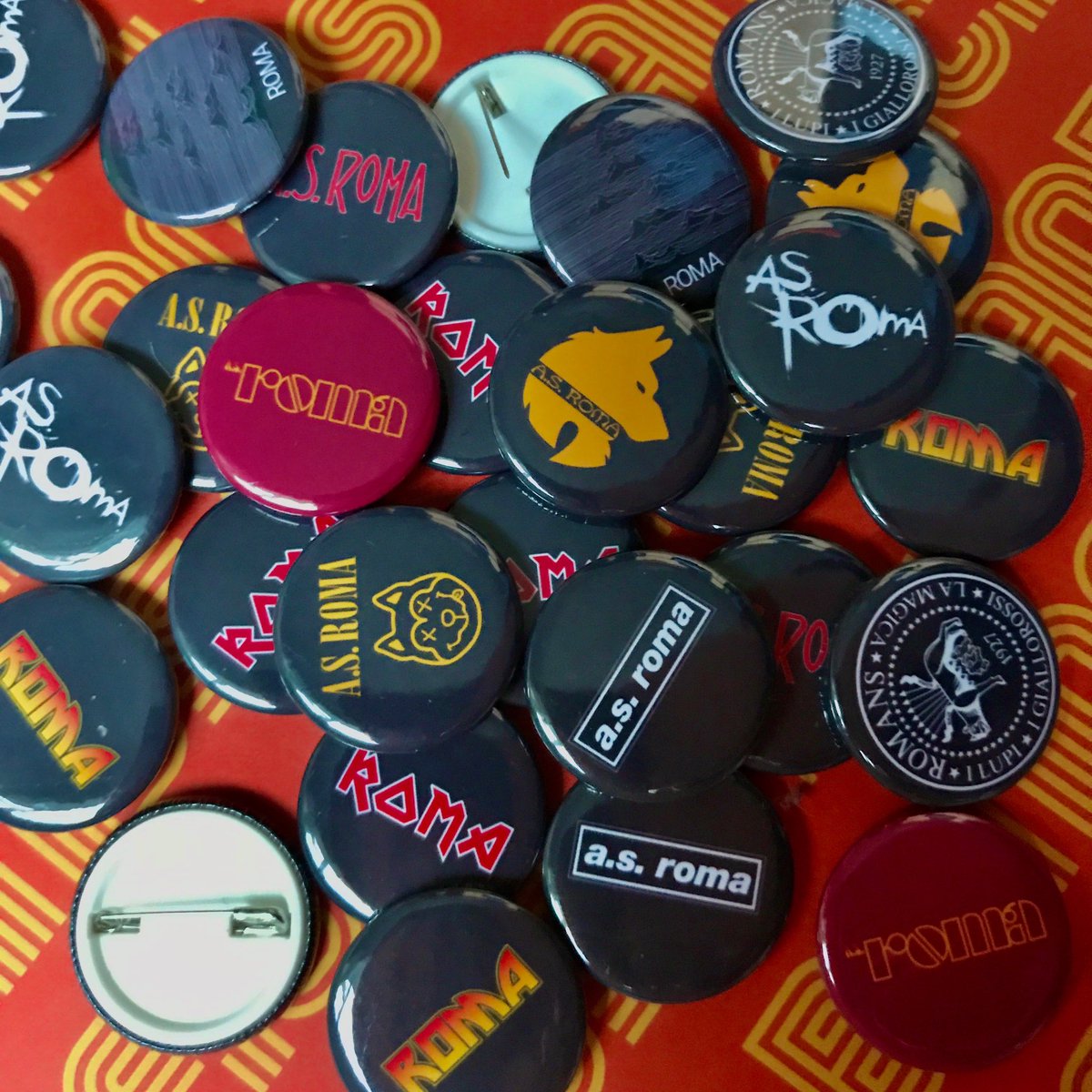 _Bands_FC's tweet photo. Retweet for a chance to win!
We have 5 sets of button badges to give away.
It was our pleasure to work with A.S. Roma on some classic band style merch at the end of last year - raising much needed funds for 11 charities. We’ll pick 5 winners at random on Friday at 10pm.... https://t.co/Lli7ZkMac4