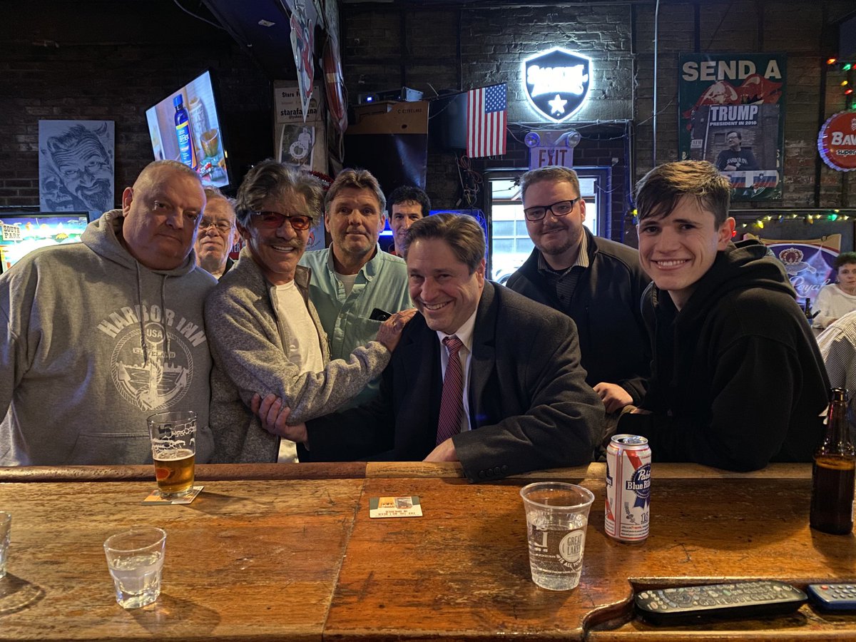 VicGideon's tweet photo. Cheers to @GeraldoRivera! RT @GeraldoRivera: Saying adios at #HarborInn to cool radio @WTAM1100 sidekick @VicGideon He’s going on to glitzy TV. Wish him and son Chris fair winds and following seas. https://t.co/uQNjtq6Q2F